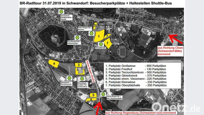 der Übersichtsplan zeigt die kostenlosen Parkplätze und die Abfahrtstellen für den Shuttle-Bus Bild: exb