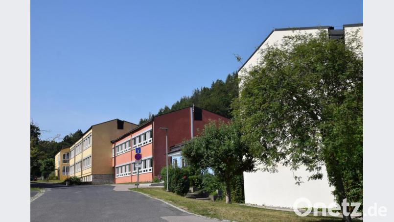 Der Bereich der Schule in Schmidmühlen wird mit Glasfaseranschlüssen versorgt. Die Kosten belaufen sich auf 65 000 Euro. Zuschüsse sind in Höhe von 50 000 zu erwarten. Gebaut werden soll in den Herbstmonaten. Bild: bö