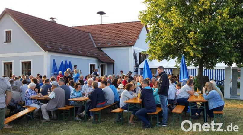 Anlaufpunkt für die Gäste der &quot;Feierwehr&quot; Dietersberg ist das Gerätehaus in Pürschläg. Bild: no