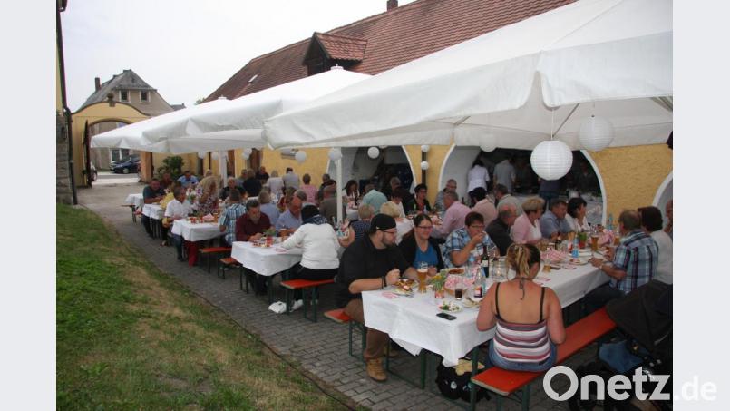 Aus dem Pfarrgarten wurde eine echt italienische Taverne. Bild: wro