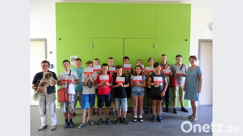 Die Mädchen und Jungen gehen gut vorbereitet in die neue Aufgabe im Schulsanitätsdienst. Bild: exb