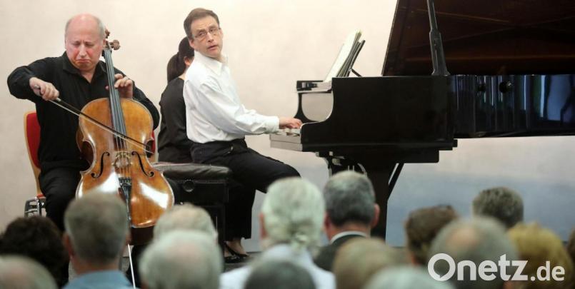 Cellist Misha Quint und Pianist Dmitri Novgorodsyk eröffneten das Sulzbach-Rosenberger Musik-Festival. Bild: Wolfgang Steinbacher