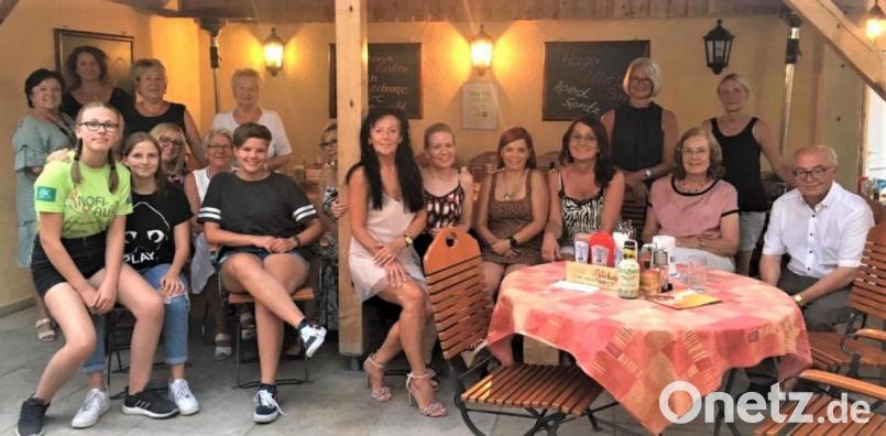 Die Saison der Gymnastikabteilung des Sportvereins "Concordia" wird im "Stich'n"-Biergarten abgeschlossen. Bild: rgr