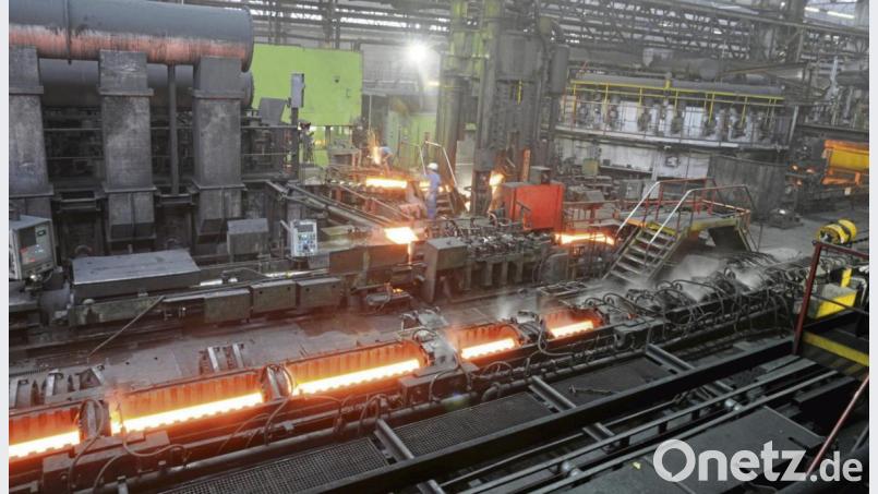 Nach Ansicht der IG Metall muss die harte Arbeit im Rohrwerk bei Lärm, Hitze, Staub und Schichtbetrieb auch gerecht entlohnt werden. Bild: ge