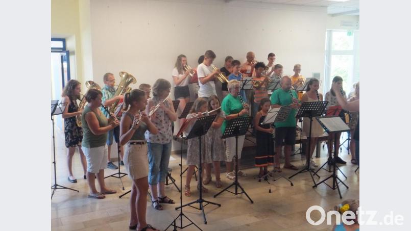 Ein beeindruckendes Finale bot das &quot;NachwuXorchester&quot; mit den Spätzündern. Bild: ibj