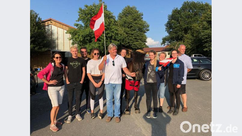 Auf dem Weg zur WM nach Berlin macht die österreichische Delegation Station auf dem Lipperthof in Wurz. Bild: exb