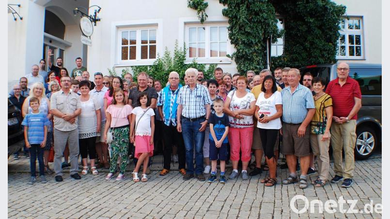 Die Gastgeber bereiteten der Delegation aus der ungarischen Partnergemeinde Vál einen herzlichen Empfang. Bild: enz