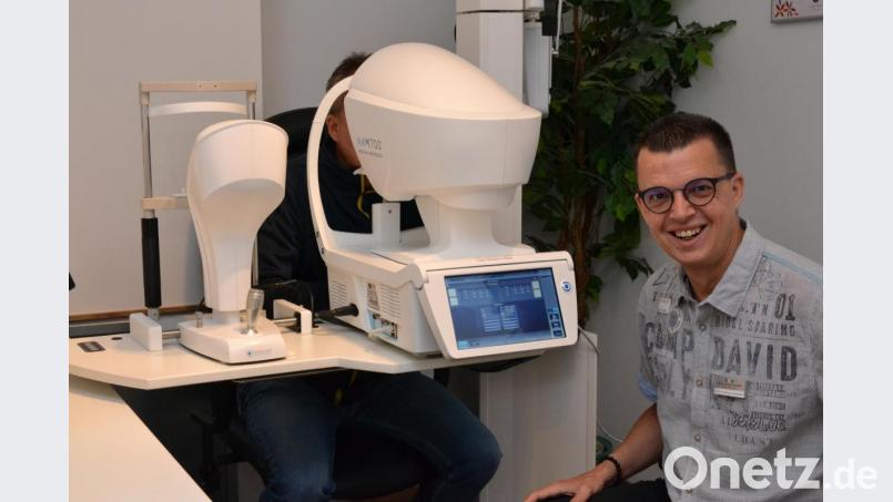 Augenoptiker Matthias Wolfsegger. Bild: pz