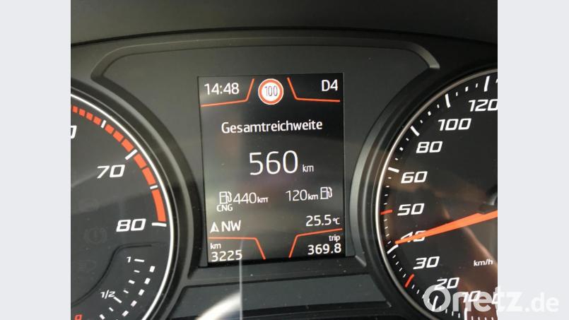 560 Kilometer Reichweite errechnete der Bordcomputer anhandn unserer Fahrweise. Das stimmt sogar mit den Werksangaben überein. Bild: bz
