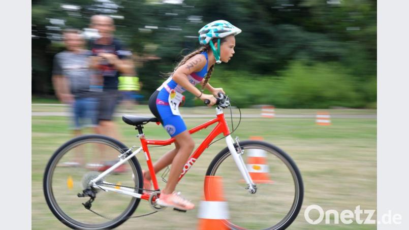 Stehend im Sattel beim Radfahren. Bild: Ziegler
