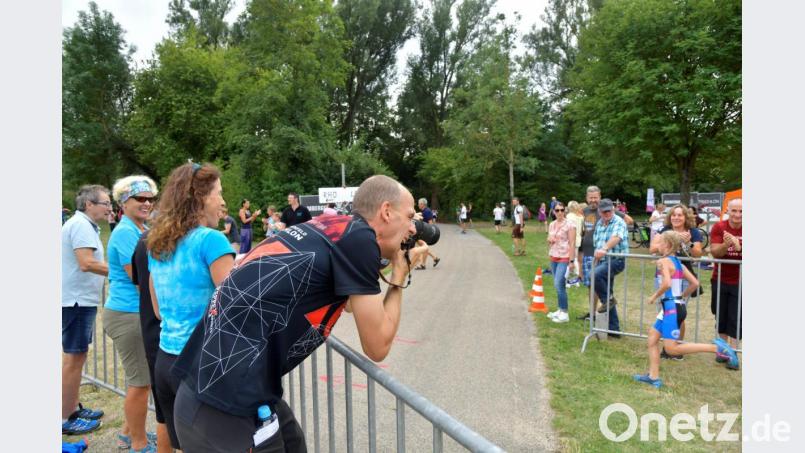 Amberger Piratentriathlon 2019 am 27.07.2019

Der Herr Papa hält alles für das Familienalbum im Bilde fest

Bild: Ziegler Bild: Ziegler