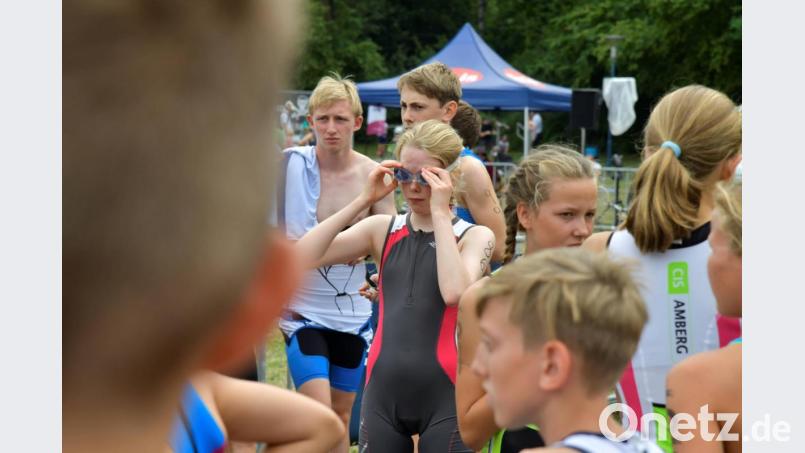 Amberger Piratentriathlon 2019 am 27.07.2019

Michael Fuchs vom TV Burglengenfeld (hinten) und Hanne Strobel (Tustna I.L. Norwegen) schon voll im Tunnel

Bild: Ziegler Bild: Ziegler