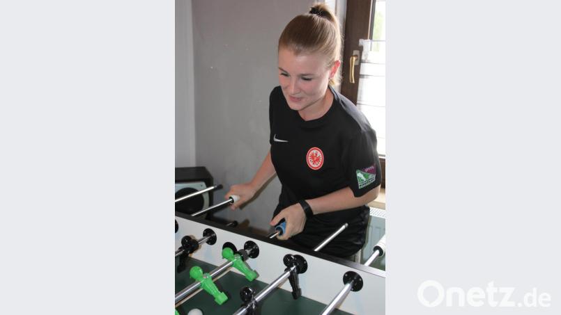 Nebn der Technik ist volle Konzentration und Nervenmstärke beim Kickern angesagt. Bild: kro