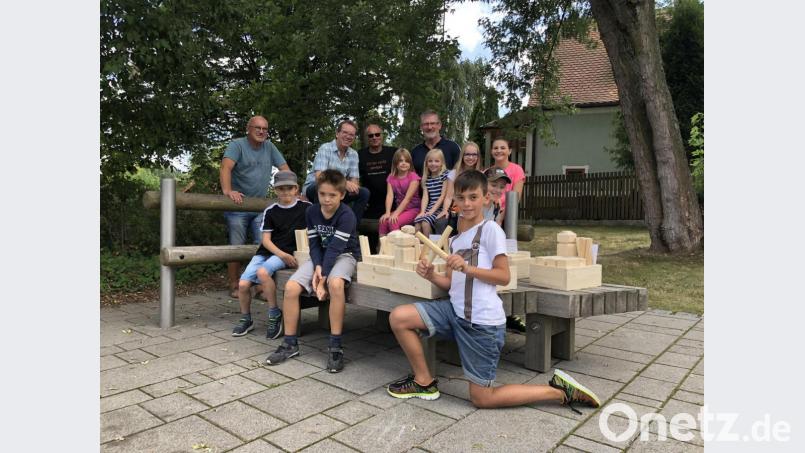 Die Teilnehmer des Ferienprogramm-Angebots der Freien Wähler in Zusammenarbeit mit dem Kunsthaus in der Mittelschule Waldsassen. Bild: exb