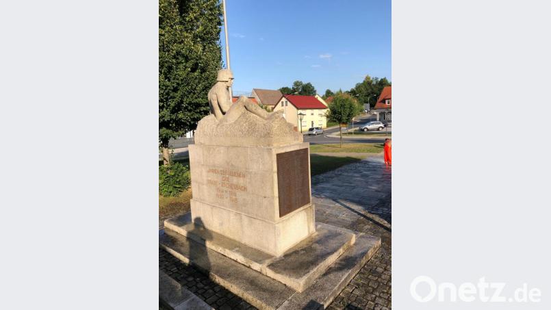 Das Ehrenmal für die Gefallenen der Kriege erhielt ein würdiges Aussehen. Bild: rn