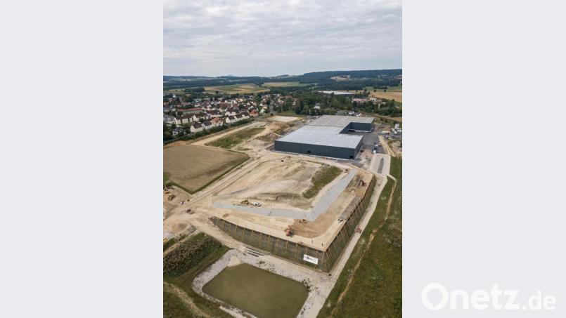 Auf der ehemaligen Deponie auf dem Rosenthal-Areal entstehen Parkplätze. Bild: dtr