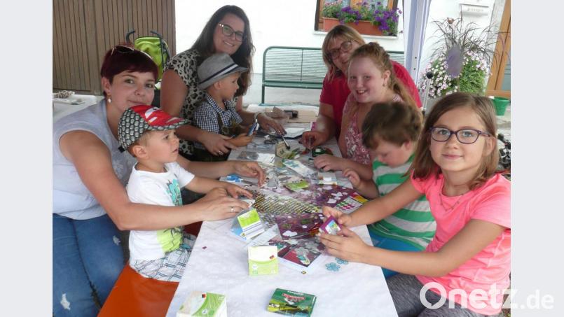 Das Basteln mit Recycling-Produkten kam gut an. Bild: amö