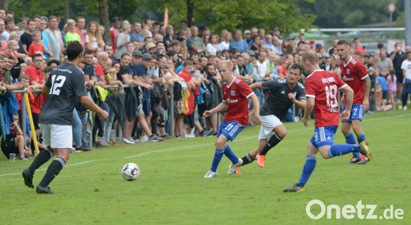 Rund 600 Zuschauer erlebten das Pokalspiel zwischen der DJK Utzenhofen und der SpVgg Unterhaching. Bild: ref