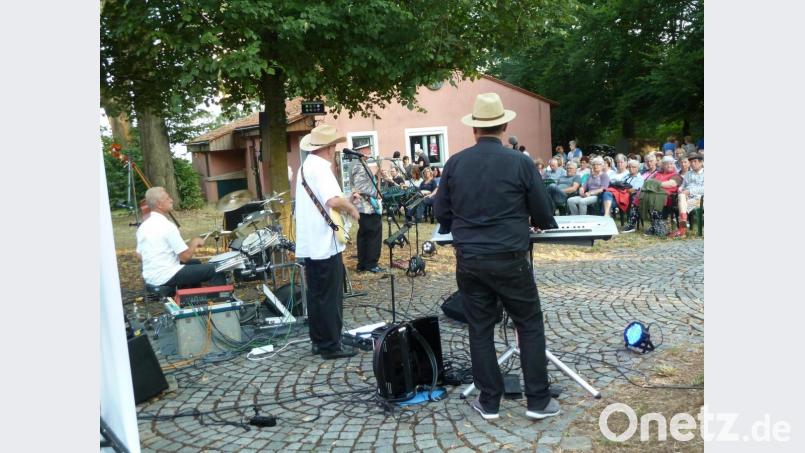 Die Jukebox-Heroes trafen mit ihrem Repertoire genau den Geschmack des Publikums Bild: wrt