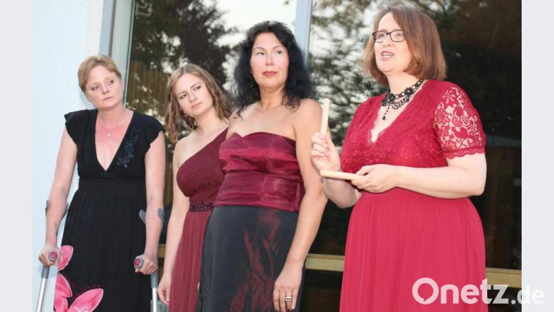 Das Frauenquartett mit Nina Ruppenstein (Mezzosopran) erfreut mit einem wunderbar abgestimmten Gesang. Bild: rpp