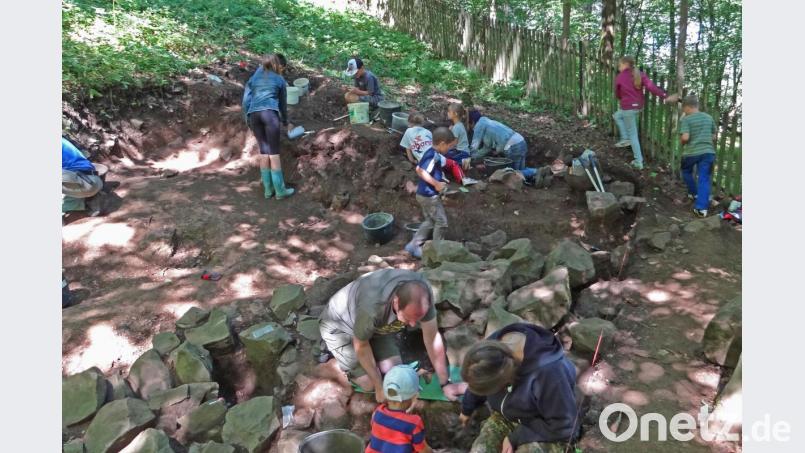 Wie schon im vergangenen Jahr können Kinder unter Anleitung an zwei Tagen, 13. und 14. August, den Archäologen bei den Ausgrabungen helfen. Bild: ow