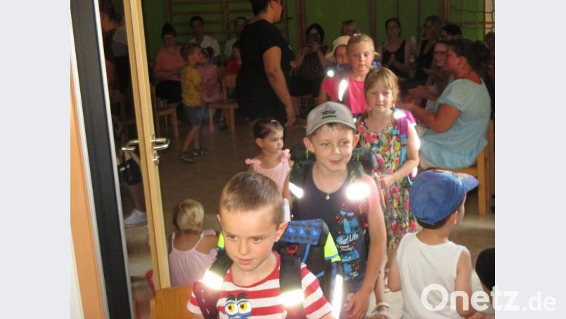 Bei einer Feierstunde in der Kindertagesstätte werden die künftigen Erstklässler verabschiedet. Zur Wehmut über den Abschied kommt Vorfreude auf die künftigen Herausforderungen in der Grundschule. Bild: edo