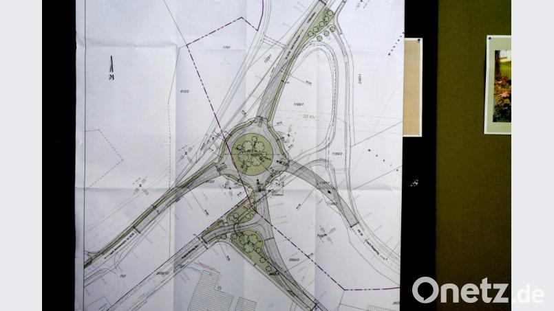 So könnte der neue Kreisverkehr aussehen. Der Entwurf von Stefan Noll bezieht unter anderem die Einfahrt zum Industriegebiet mit ein und würde daher einen förderfähigen Mehrwert produzieren. Bild: Stephan Huber