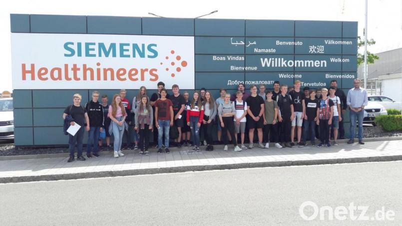 Zu einem Erlebnistag bei Siemens waren die Achtklässler der Kemnather Mittel- und der Realschule eingeladen Bild: hwk