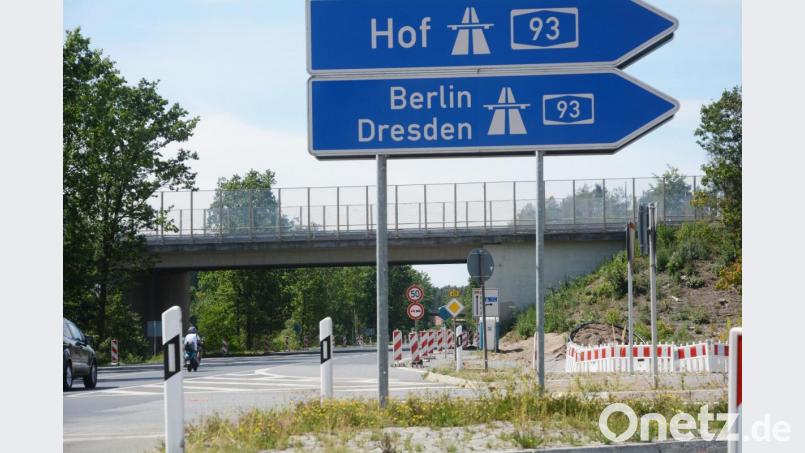 Bei der Autobahnbrücke in Weiden-West wird demnächst gearbeitet - oben und unten. Bild: Gabi Schönberger