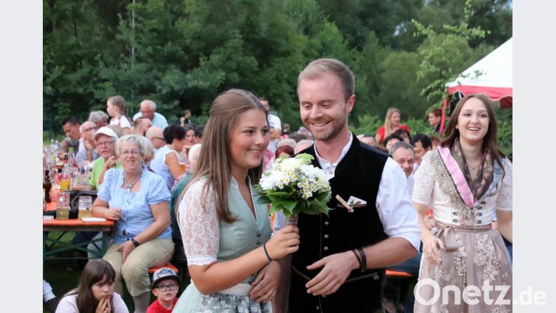 Darleen Rettinger und Florian Eckert als neues Oberkirwapaar 2019 Bild: jma