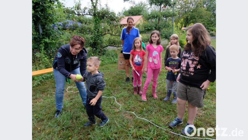 Büchsenwerfen ist gar nicht so einfach. Bild: le