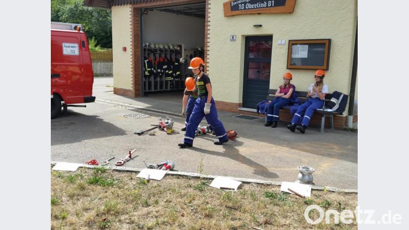 Einen 12-Stunden-Aktionstag haben die Verantwortlichen der Feuerwehr für den eigenen Nachwuchs abgehalten. Bild: dob
