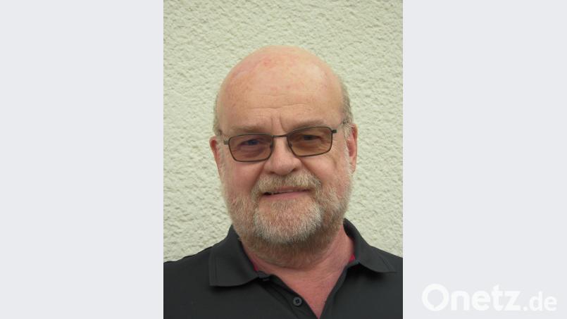 Projektleiter Roland Lochner stellte die Arbeit des Generationen-Netzwerks im Stadtrat vor. Bild: njn