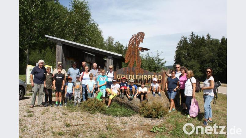 Die Infostation bei Unterlangau ist Ausgangspunkt für die Wanderung zum Waschplatz am Forellenbach. Bild: lg