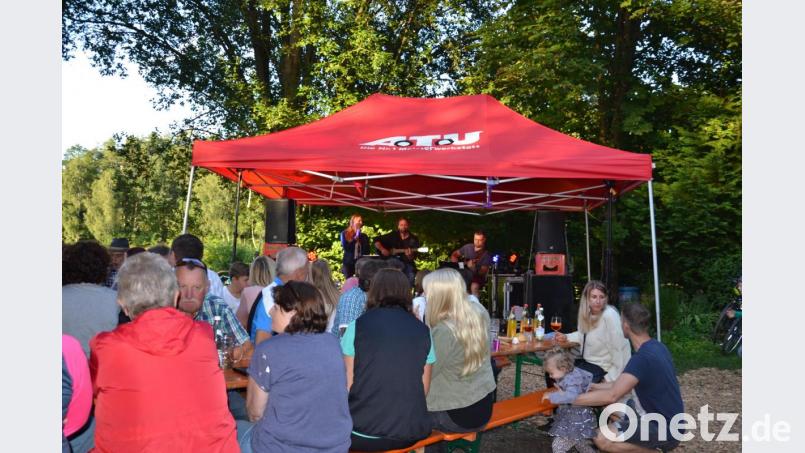 Das Kurparkfest des OWV war wieder ein großer Erfolg trotz des nicht gerade einladenden Wetters zu Beginn. Bild: gi