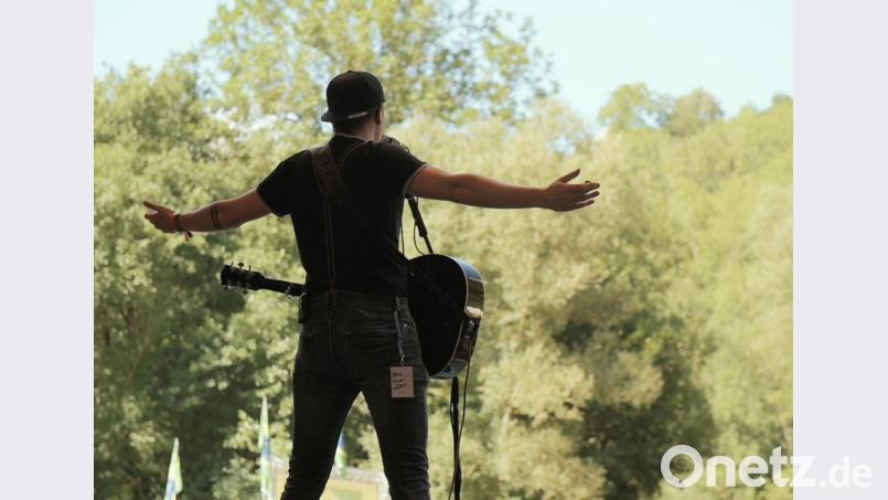 Peter Geyer genießt den Auftritt beim Taubertal-Festival. Bild: Simon Grünewald/exb
