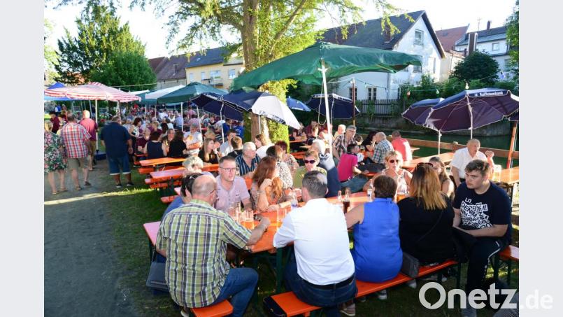 Das Stadtweiherfest der Siedlergemeinschaft Pleystein findet alljährlich in der Kreuzberganlage seinen einmaligen Rahmen. Bild: bey