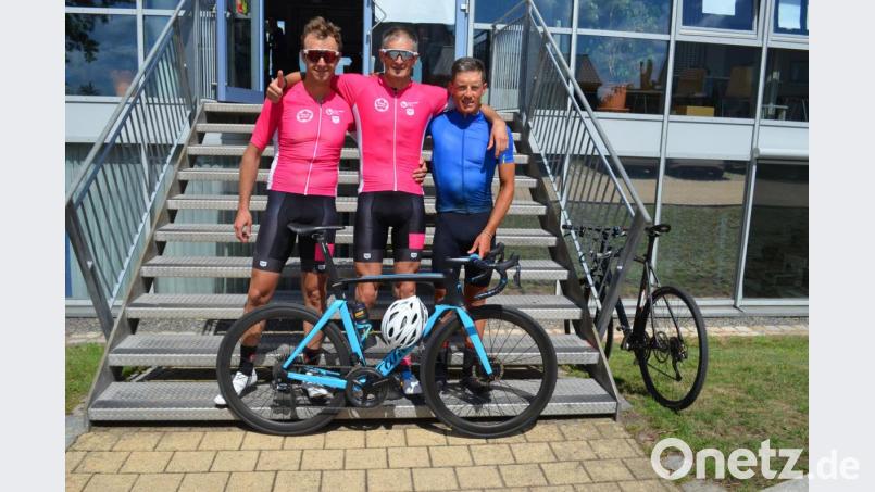 Stefan Schardt, Zibi Sclufcik und Alex Heimler von links) waren die drei Schnellsten beim Marathon &quot;GrenzErfahrung&quot;. Bild: fz