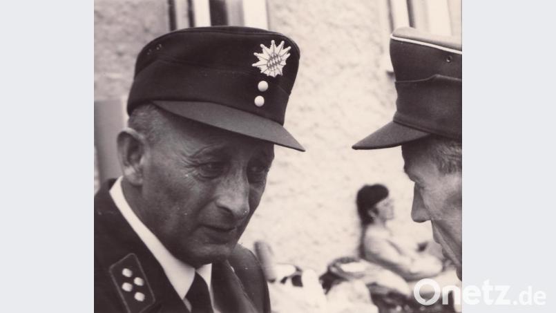 Hans Welzel, ehemaliger Leiter der Grenzpolizei Waidhaus, bewahrt die Ruhe in der Krise. Bild: Album: Welzel