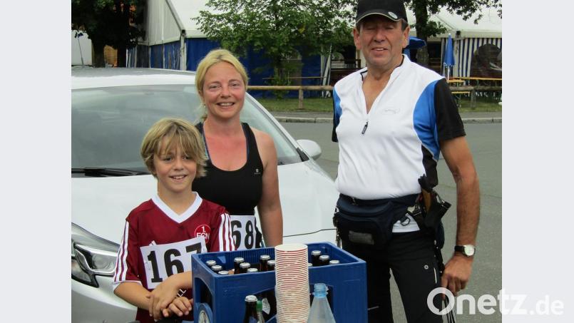 Die drei Schnellsten auf der Fünf-Kilometer-Route sind Youngster Felix Popp, Mama Nadja Popp und Anton Lord. Bild: sck
