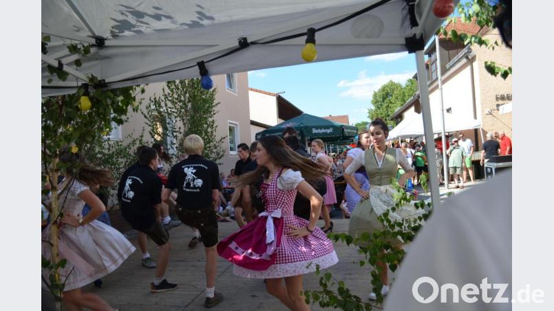 Die Woppenriether Kirwaleit sind echte Kirwaprofis. Bild: fz