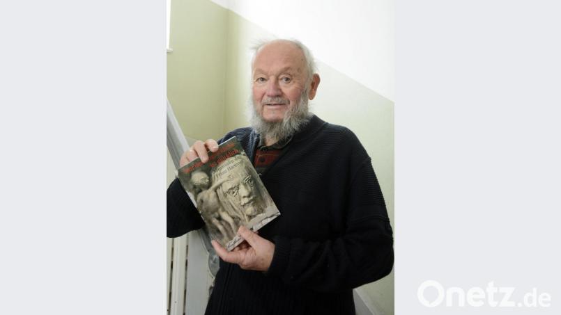 Franz Hammer beschreibt in seinem Buch „Nur der Unglückliche ist glücklich“ eine Begegnung, die er als Neunjähriger mit Oskar Schindler gehabt haben will. Bild: Gabi Schönberger