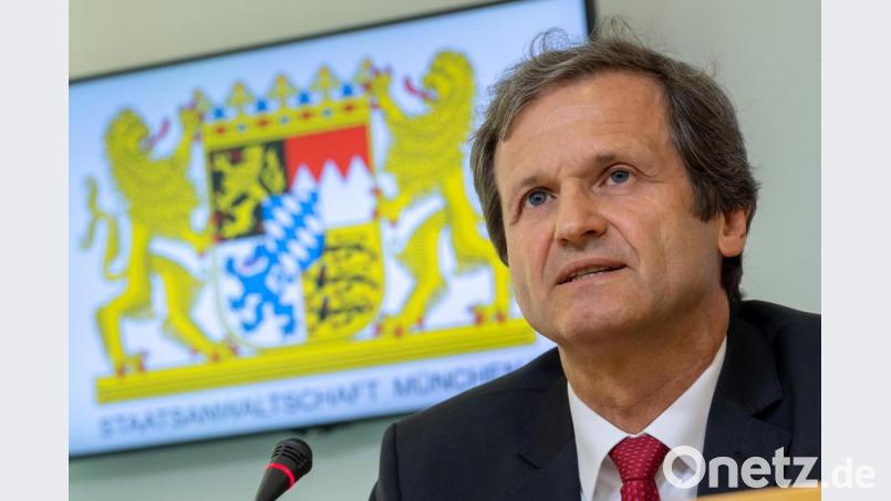 Ken Heidenreich, Staatsanwaltschaft München 1 nimmt an einer Pressekonferenz im Fall von zwei vermissten Frauen teil. Bild: Peter Kneffel
