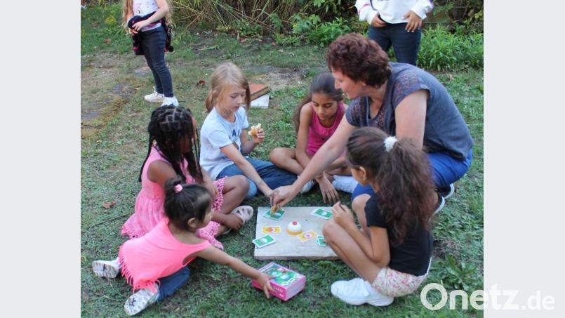 Die Kinder können sich beim Spielen kennenlernen. Bild: lzk