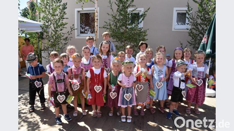 Erstmals treten die Kirwakinder auf. Bild: fz