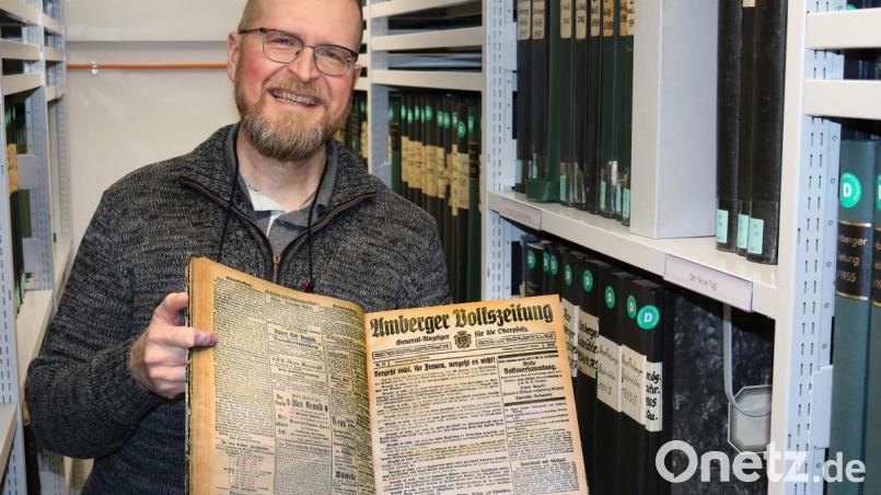 „Vergesst nicht, ihr Frauen, vergesst es nicht“, schreibt am 18. Januar 1919 die Amberger Volkszeitung auf ihrer Titelseite, die Stadtarchivar Jörg Fischer herausgesucht hat. Bild: spw