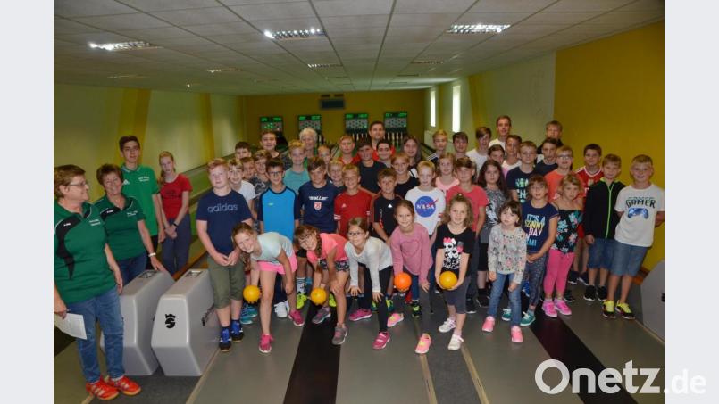 Das Kegeln gewinnt vielleicht doch wieder an Zuspruch. Jedenfalls verkündeten die heimischen Kegelclubs heuer Rekordbeteiligung mit fast 50 Buben und Mädchen. Bild: dob