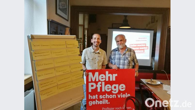 Christian Oberthür (links) vom Kreisvorstand der Linken und Ortssprecher Wolfgang Berndt fordern unter anderem auch eine sichere ärztliche Versorgung in unmittelbarer Nähe. Bild: exb