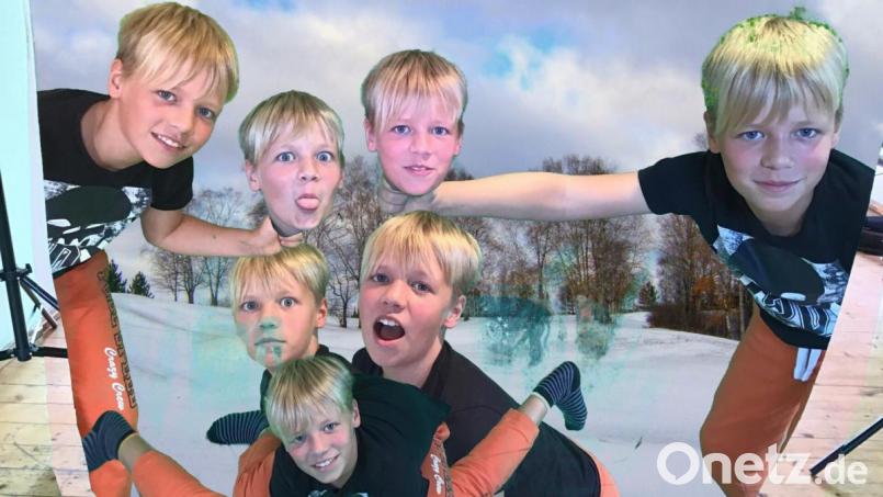 Viel Spaß bereitete zwölf Kindern ein Fotoworkshop im Kellnerhaus. Sie erfuhren, was mit Hilfe moderner Technik und einer Fotoleinwand alles möglich ist. Bild: exb