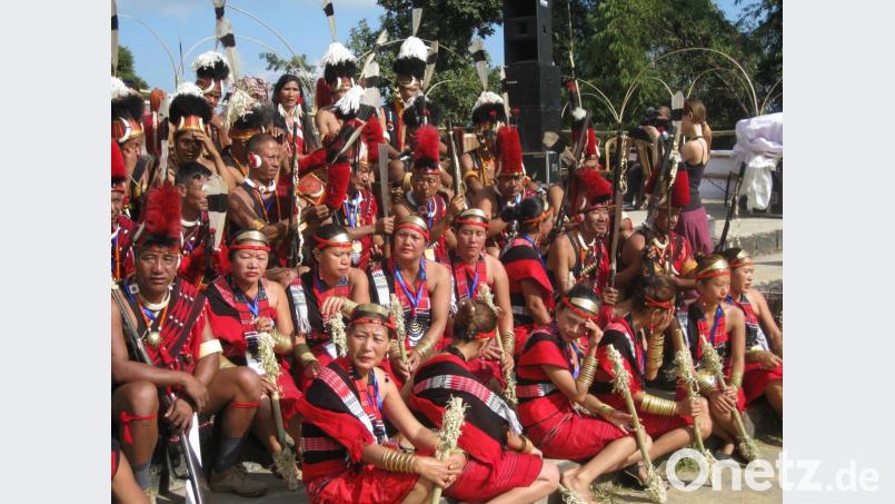 Beim &quot;Hornbill-Festival&quot; zeigen die Nagas ihre traditionellen Trachten. Bild: exb/Johann Rupprecht